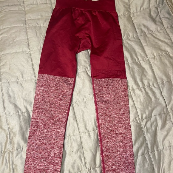 Burgundy two toned Gymshark leggings! - Picture 6 of 6